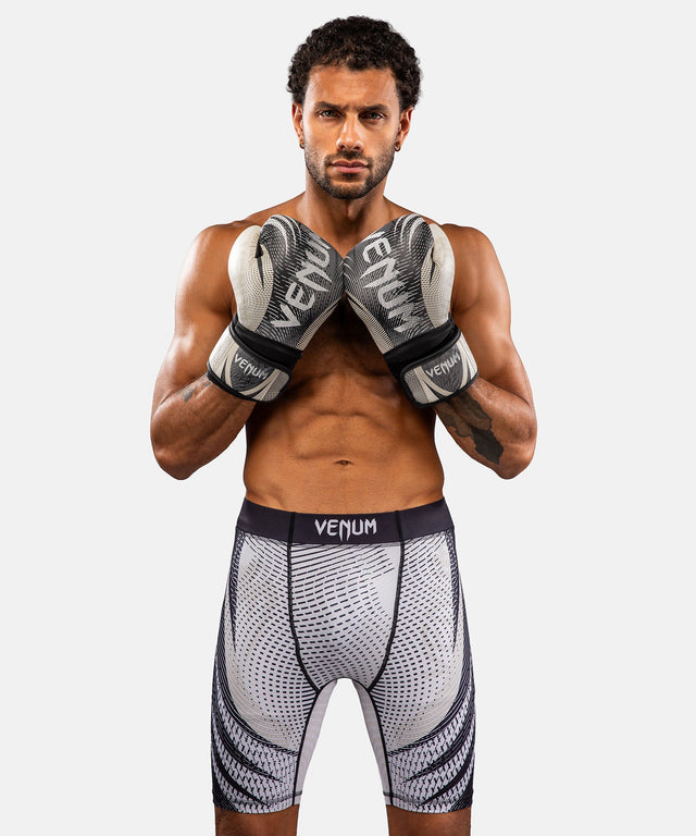 Venum Kompressionsshorts Galactic 3.0 – Offwhite/Sort