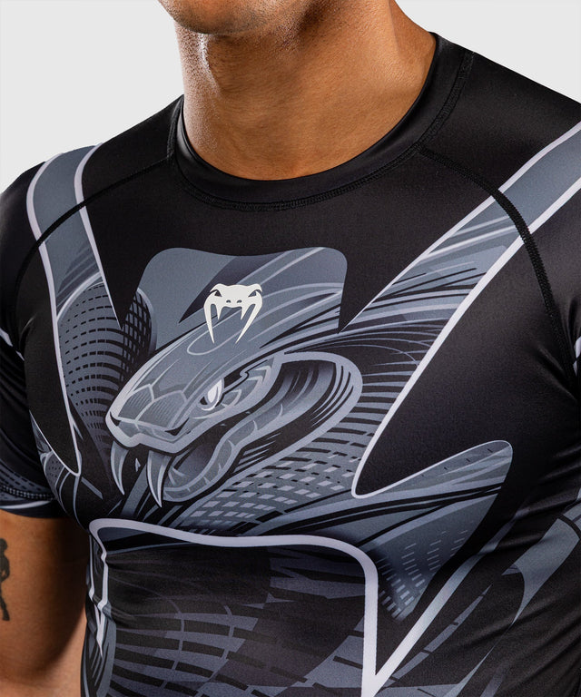Rashguard Venum Crimson Viper 2.0 Maniche Corte – Nero/Grigio