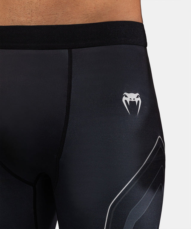 Pantaloncini a compressione Venum Streamline – Nero/Bianco
