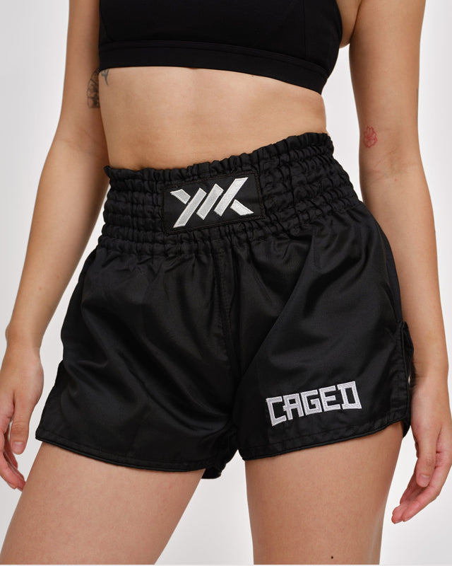 Caged Muay Thai shorts Classic – sort/hvid kvinde