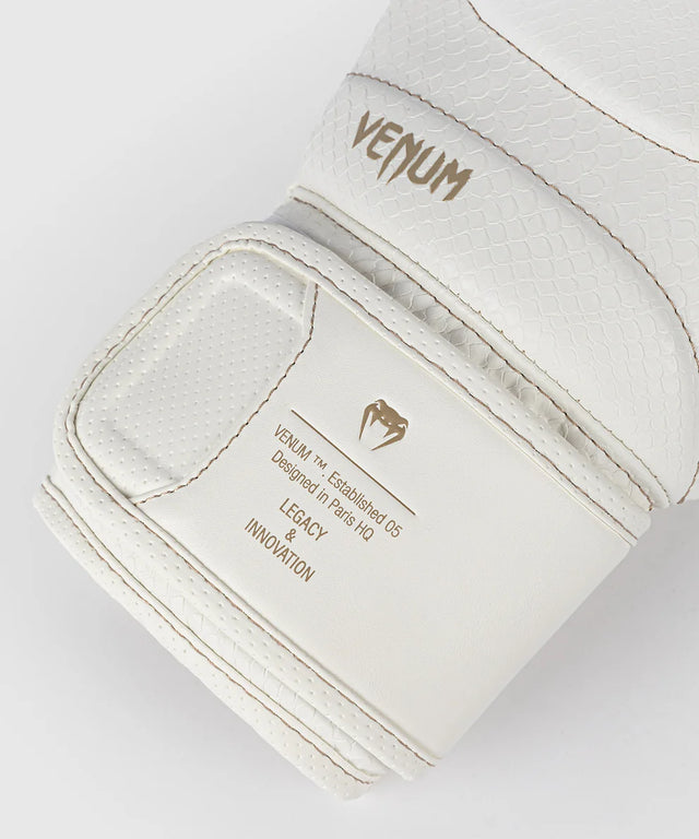 Venum Impact Evo Scales Boxhandschuhe – Elfenbeinweiß