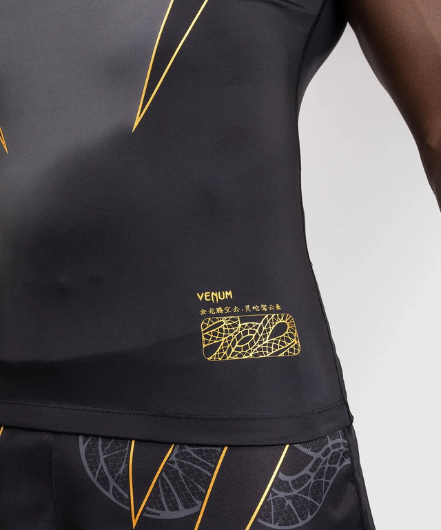 Rashguard Venum Serpenti Mangas Curtas – Preto