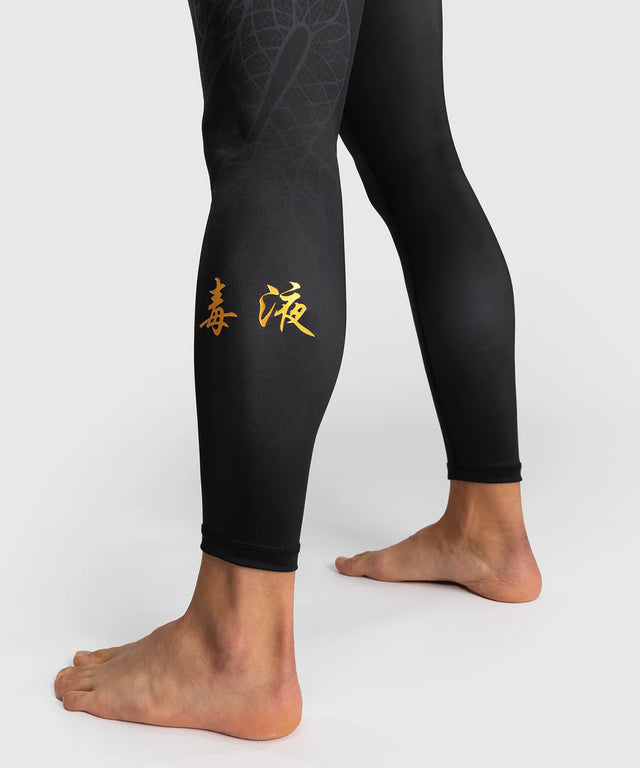 Pantaloni scurți de compresie Venum Serpenti – Negru