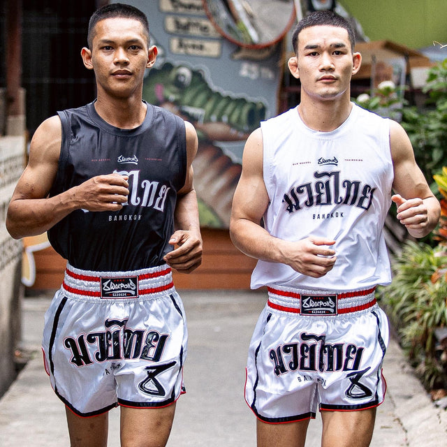 8 WEAPONS Muay Thai shorts Bangkok – Hvid/Sort