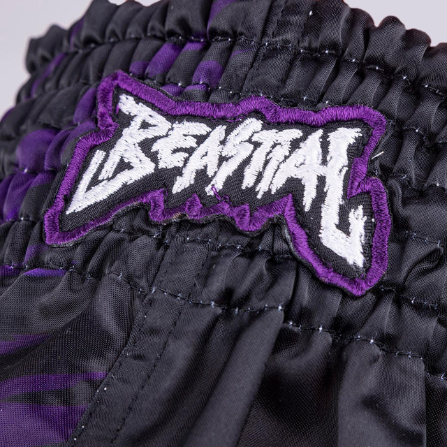 8 WEAPONS Muay Thai shorts Beastial Panther – Sort/Lilla