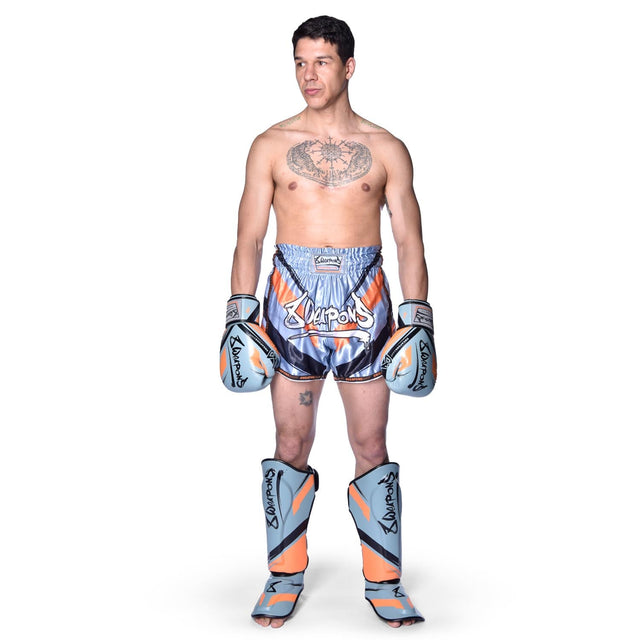 8 WEAPONS Muay-Thai-Shorts Shift – Eisgrau/Orange