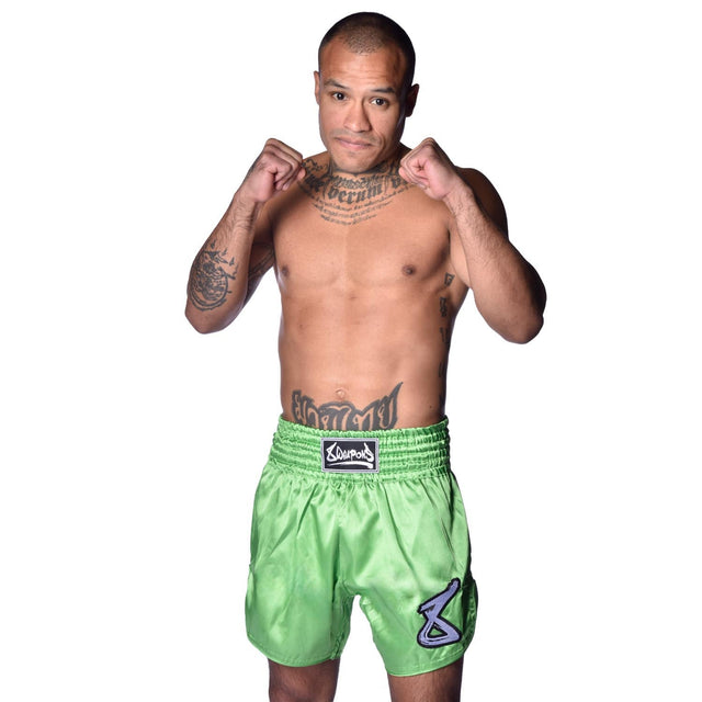 8 WEAPONS Muay Thai-shorts Strike – Grön