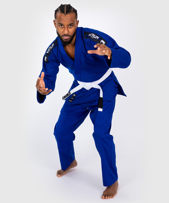 Venum BJJ Gi First – Blau – inkl. weißer Gürtel