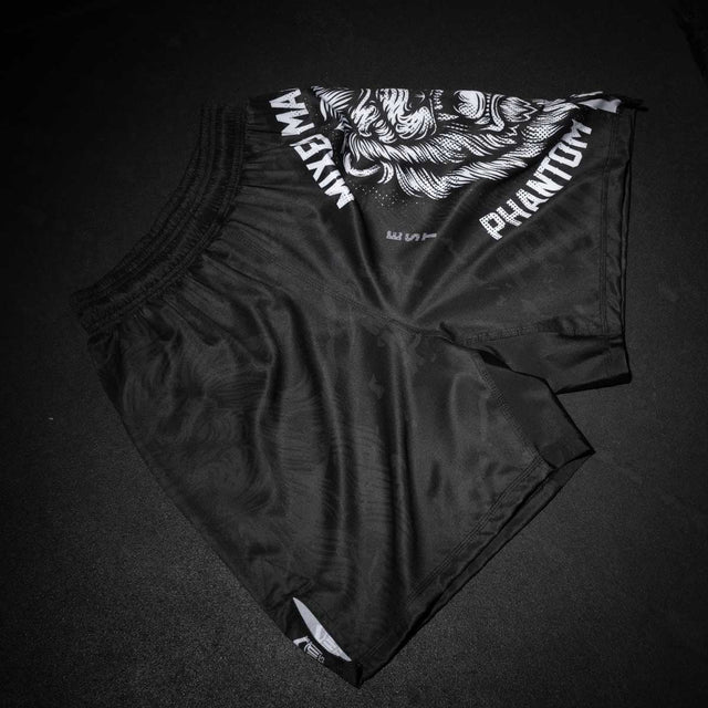 Phantom Athletics MMA Shorts EVO Lionheart - Zwart/Rood