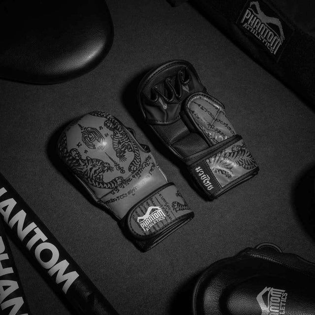 Phantom Athletics MMA Sparringhandskar Muay Thai - Grå