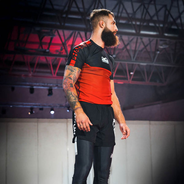 Phantom Athletics Rashguard EVO Apex Korta Ärmar – Röd