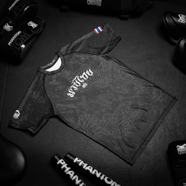 Rashguard Phantom Athletics Muay Thai – Negro/Gris