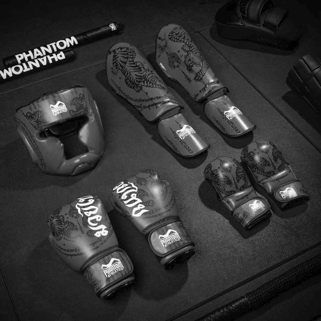 Phantom Athletics MMA Sparringhandskar Muay Thai - Grå