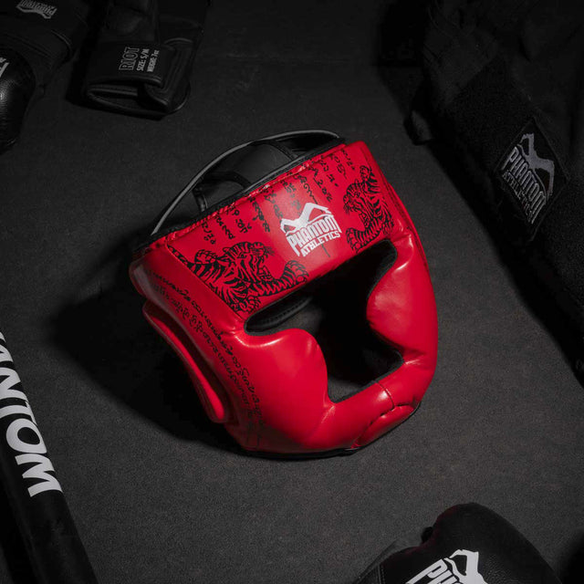 Kask bokserski Phantom Athletics Muay Thai – Czerwony