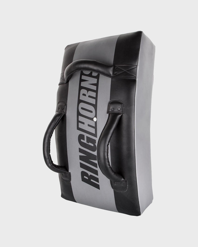 Paos Ringhorns Charger – Preto