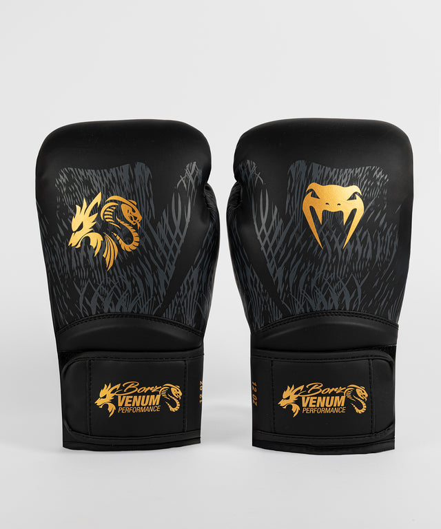 Mănuși de box Venum x Chimaev – Negru/Auriu