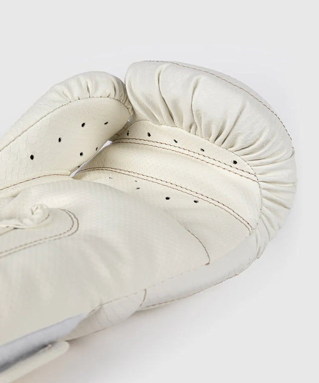 Venum Impact Evo Scales Boxhandschuhe – Elfenbeinweiß