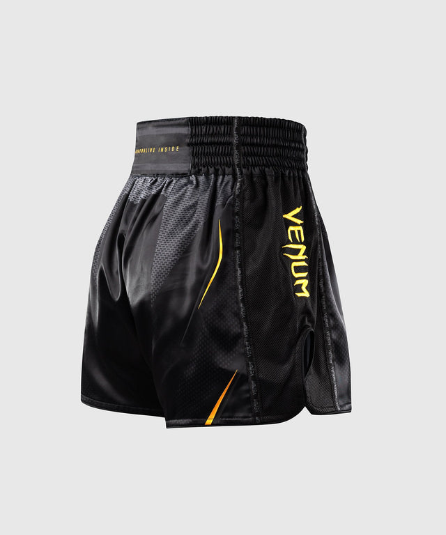 Pantaloni scurți Muay Thai Venum G-Core – Negru/Auriu