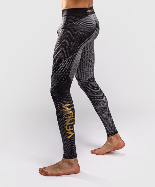 Pantaloncini a compressione Venum Galactic 3.0 – Nero/Oro