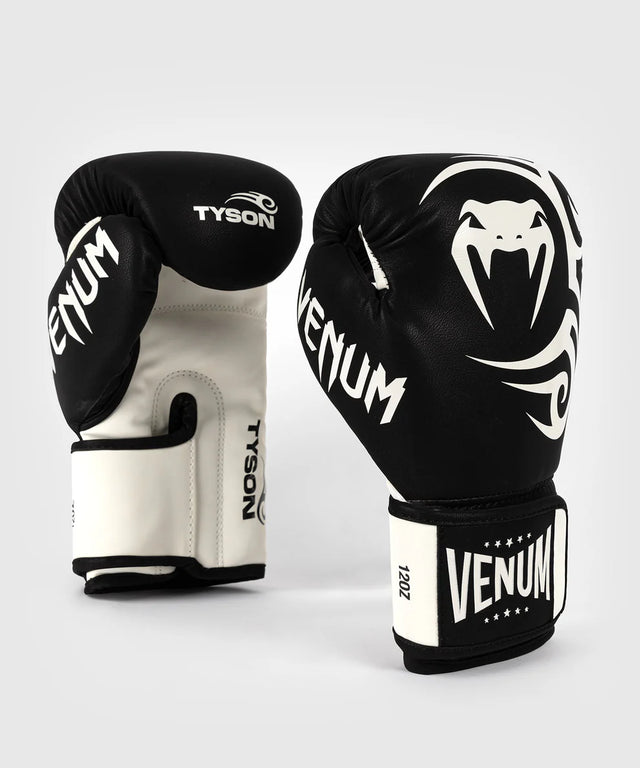 Boxerské rukavice Venum x Mike Tyson Replica – Černé/Bílé
