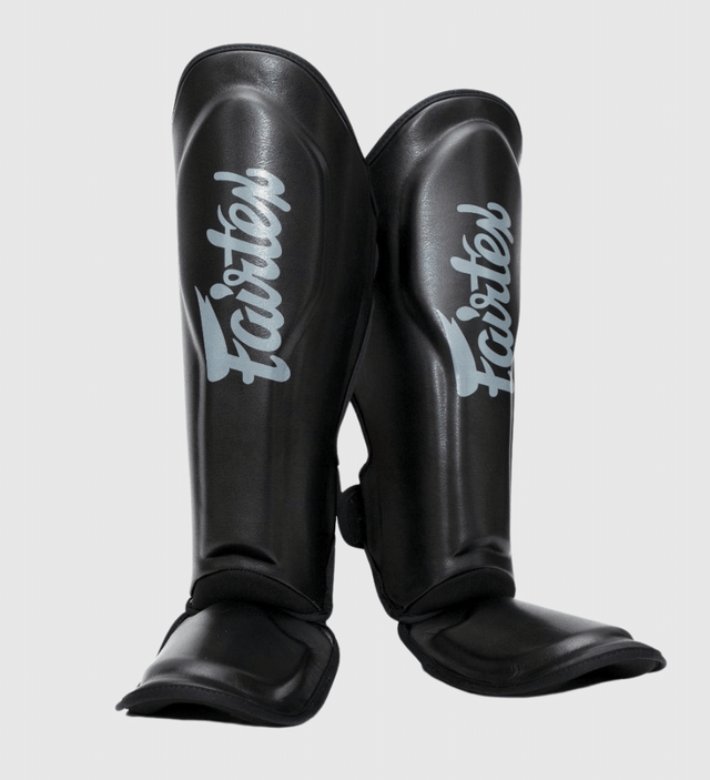 Paratibie Kickboxing Fairtex FXB – Nero/Grigio – Paratibie