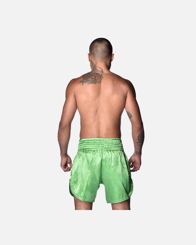 8 WEAPONS Muay Thai-shorts Strike – Grön