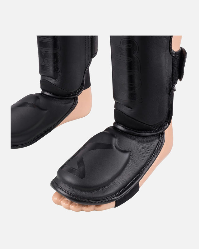 8 WEAPONS Shin guards Bangkok – Black