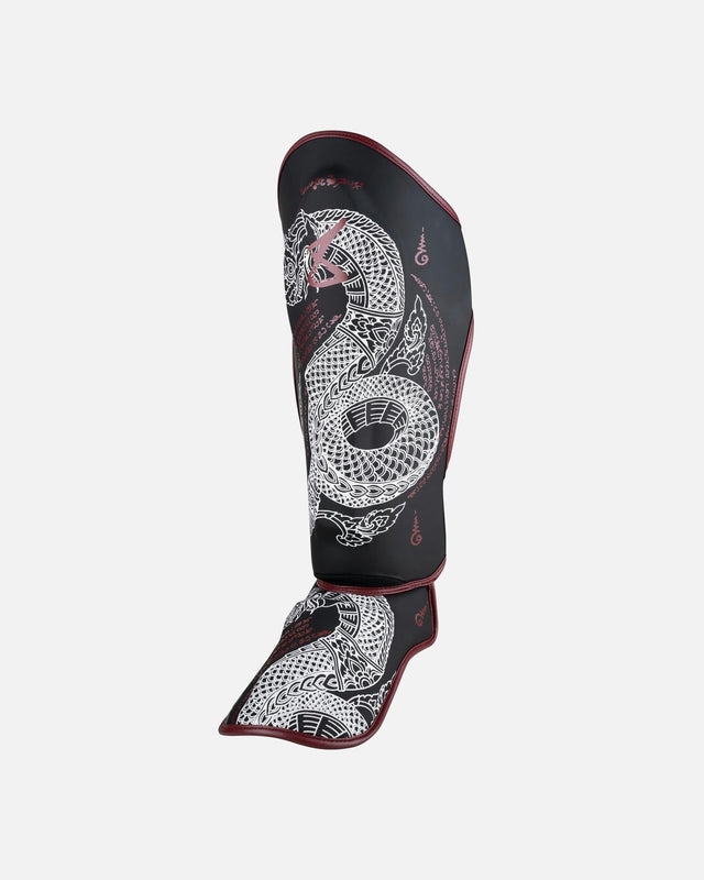8 WEAPONS Benskydd Sak Yant Naga – Svart/Bordeaux