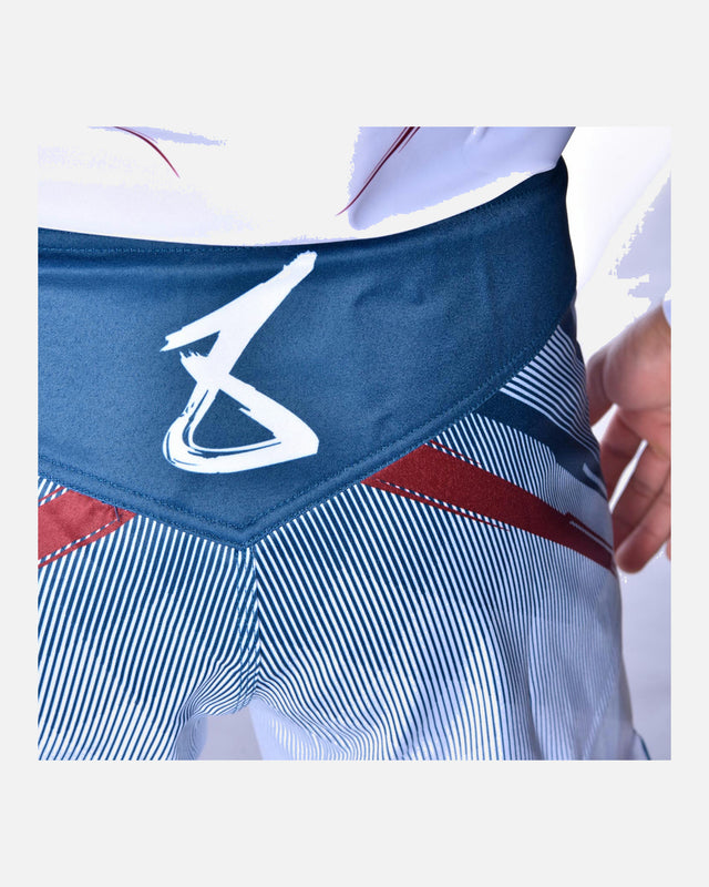8 WEAPONS MMA-Shorts Shift – Weiß/Navy/Rot