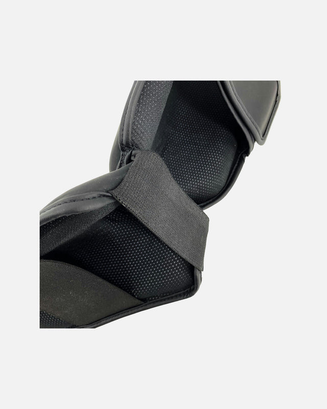 Espinilleras Adidas Shin Instep Guard – Negro/Blanco