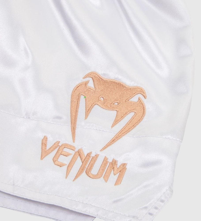 Venum Kickbox-Shorts Classic – Weiß/Gold – Shorts