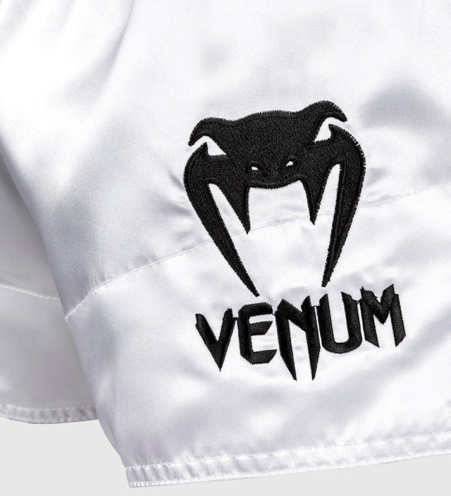 Pantaloni scurți de kickboxing Venum Classic – Alb/Negru