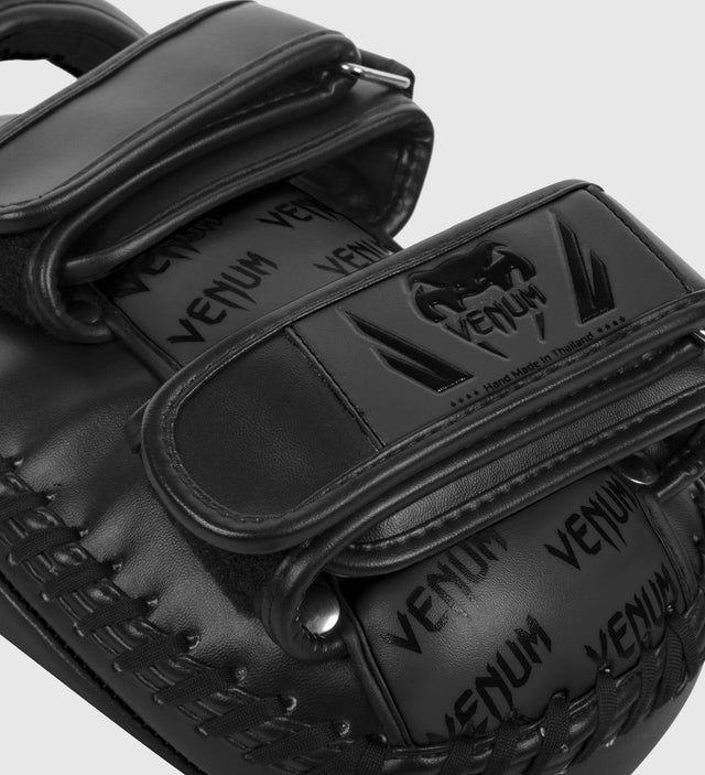 Venum Thai Pads Light - Negro - Paos y manoplas