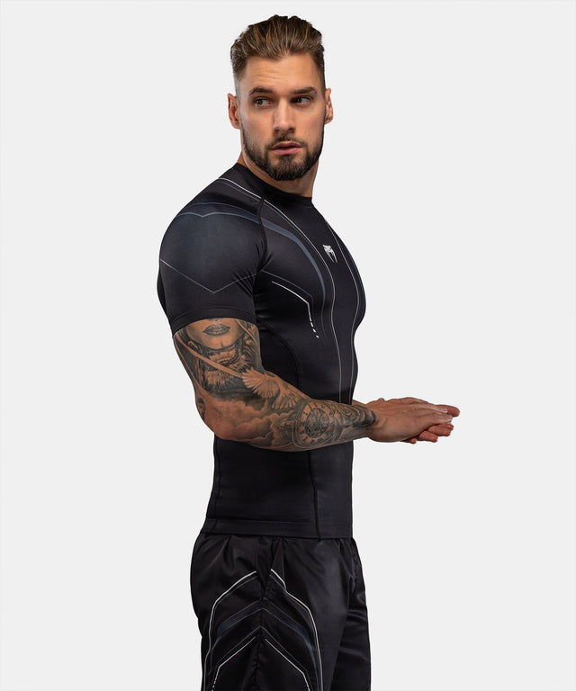 Rashguard Venum Streamline – Preto/Branco