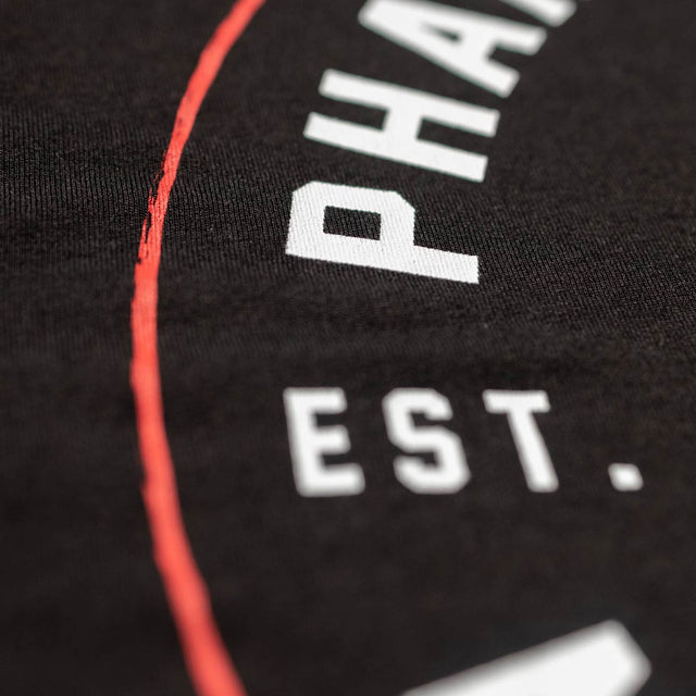 Sudadera Phantom Athletics Never Back Down – Negro