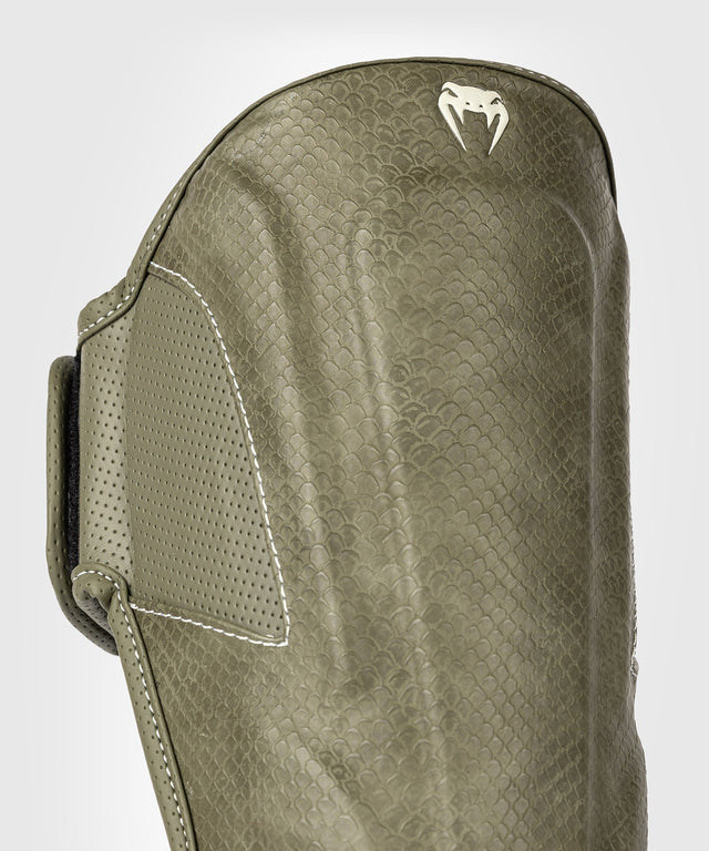 Venum Benskydd Impact Evo Scales – Armygrön