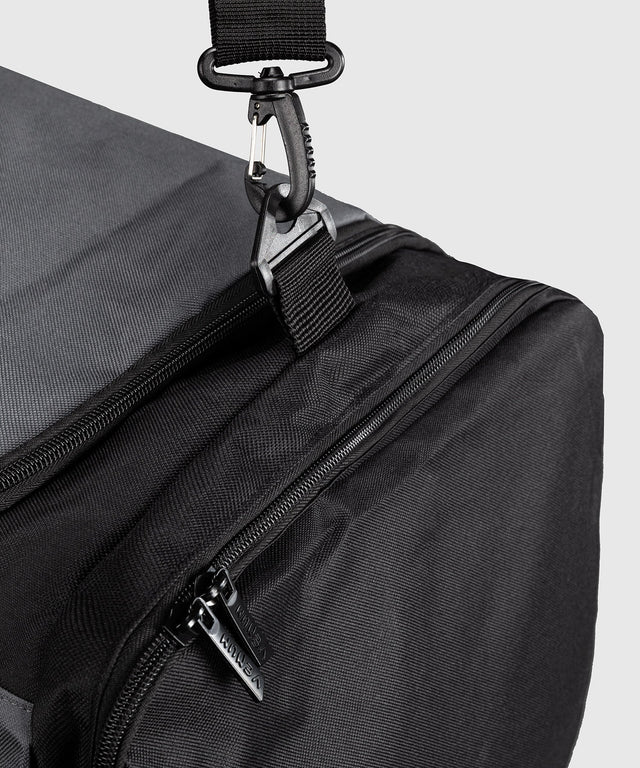 Bolsa de deporte Venum Essential L – Gris/Negro