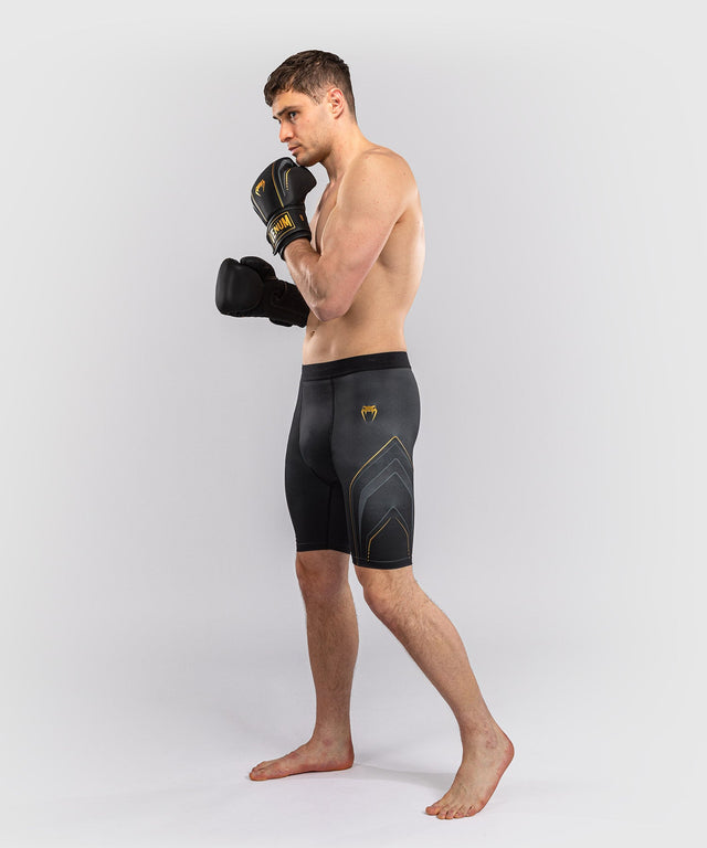 Venum Kompressionsshorts Streamline – Sort/Guld