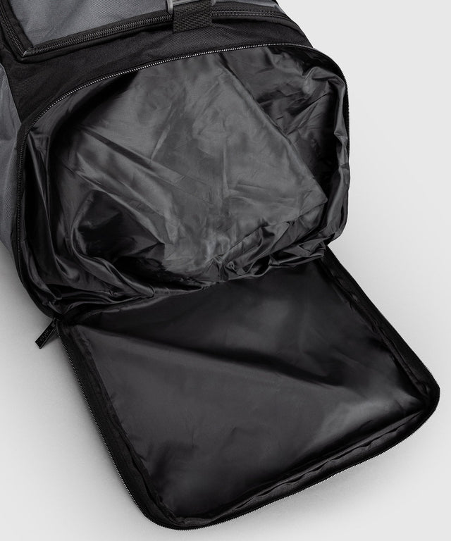 Bolsa de deporte Venum Essential L – Gris/Negro
