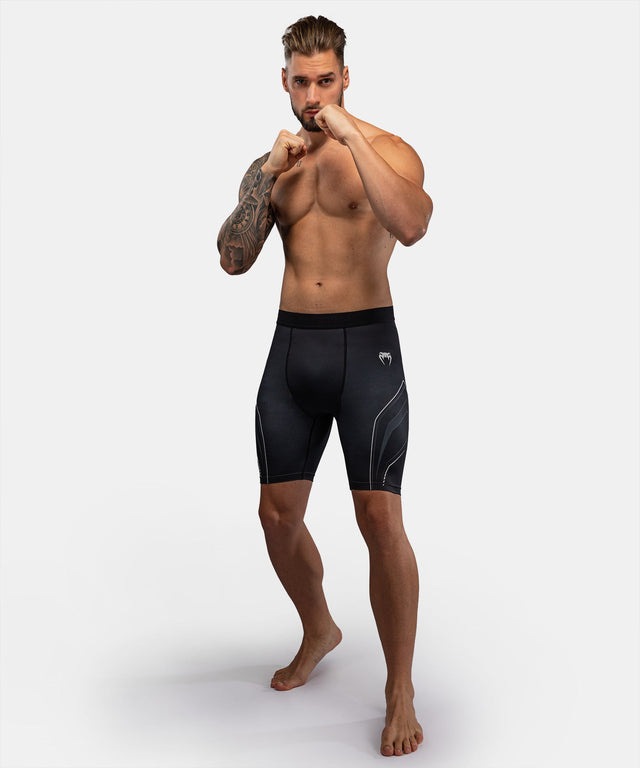 Pantaloncini a compressione Venum Streamline – Nero/Bianco