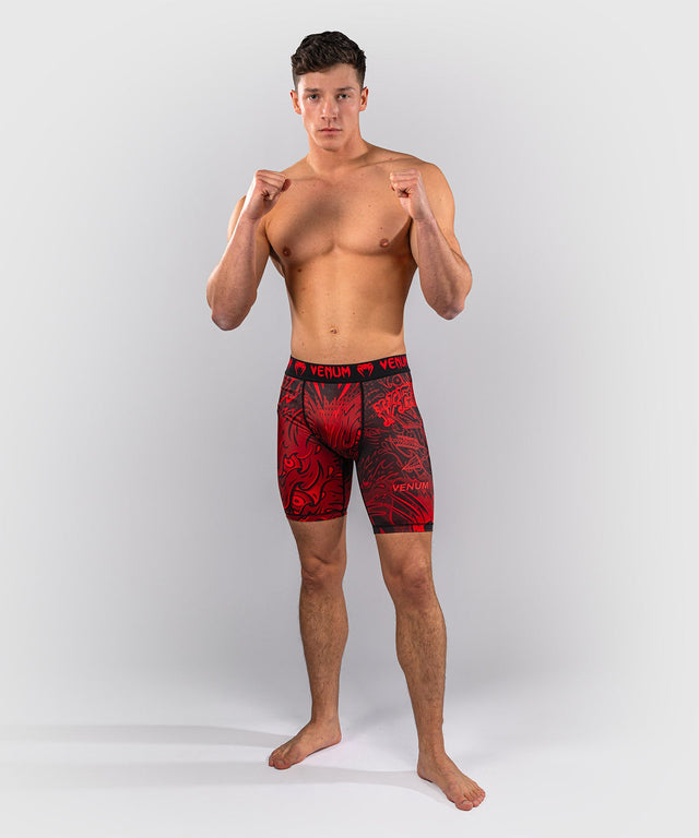 Pantaloncini a compressione Venum Wolf Atak – Nero/Rosso