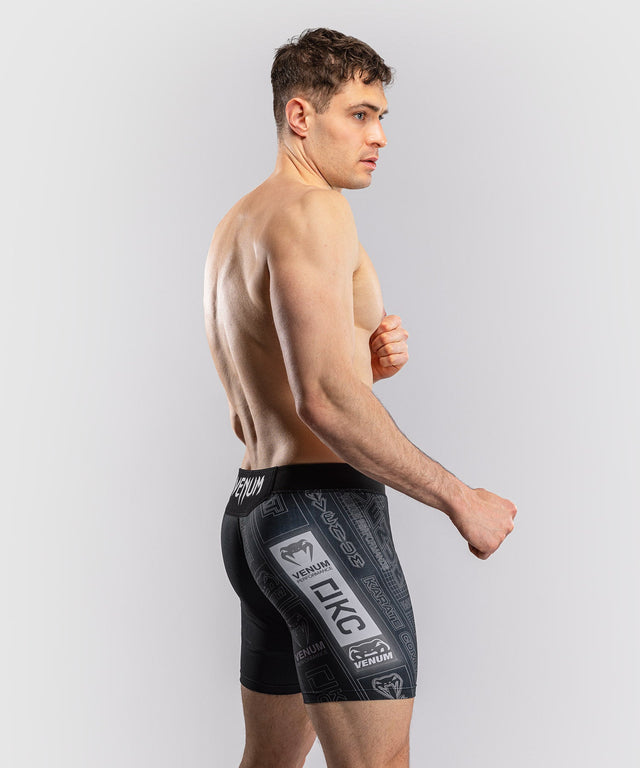 Shorts de compression Venum Karate Combat – Noir/Gris