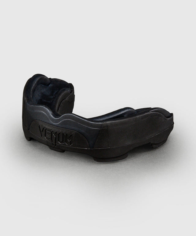 Paradenti Venum Predator – Nero/Rosso