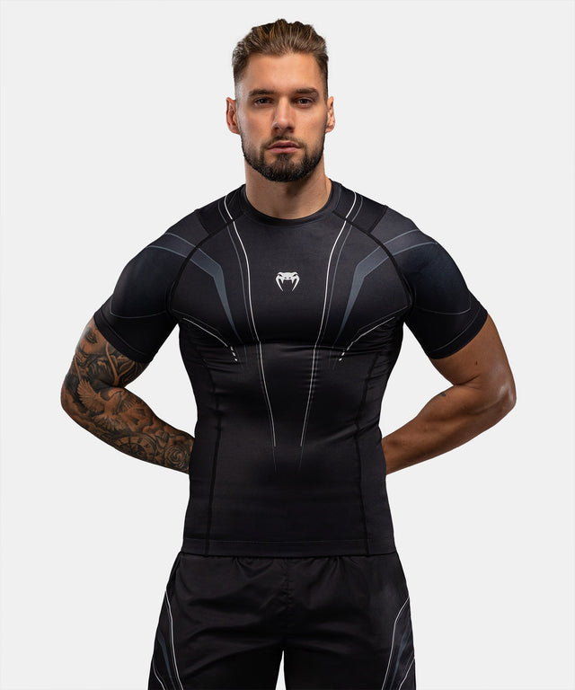 Rashguard Venum Streamline – Preto/Branco