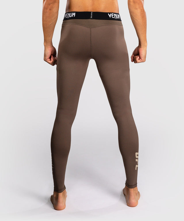 Pantaloncini a compressione Venum UFC Unity – Marrone