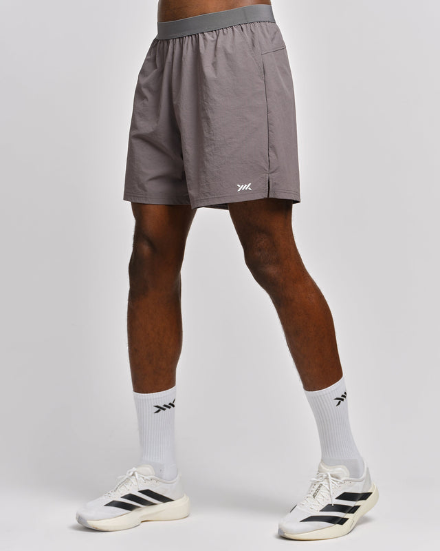 Caged Training Shorts Essential – Grå