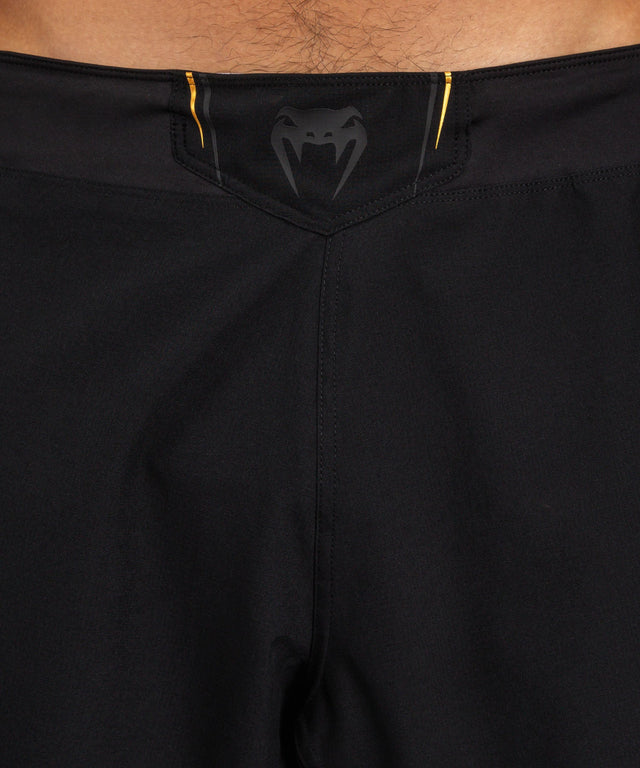 Pantaloncini MMA Venum G-Core – Nero/Oro