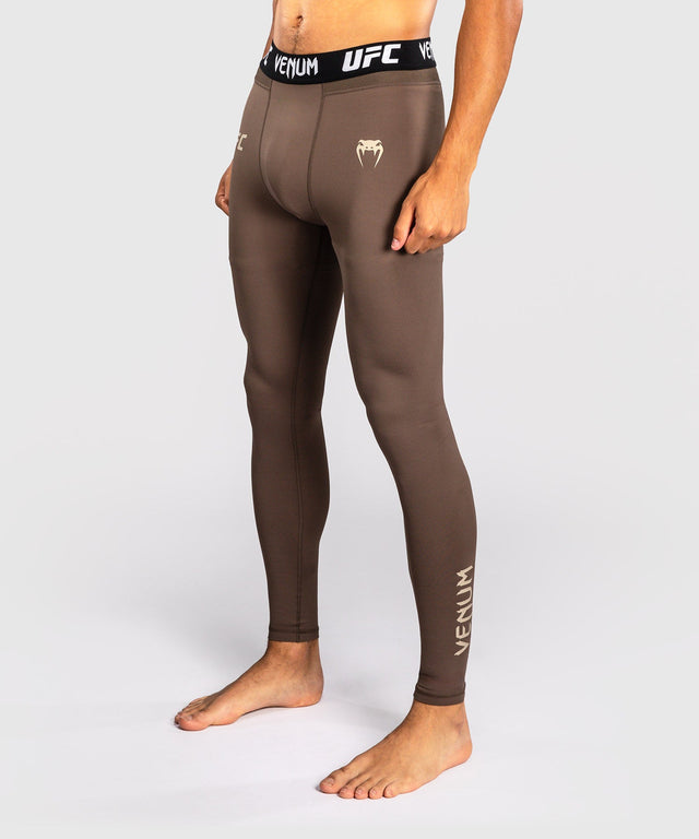 Pantaloncini a compressione Venum UFC Unity – Marrone