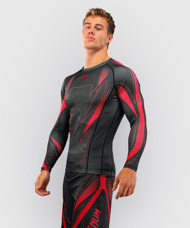 Rashguard Venum Amazonia Reborn manica lunga – Nero/Rosso