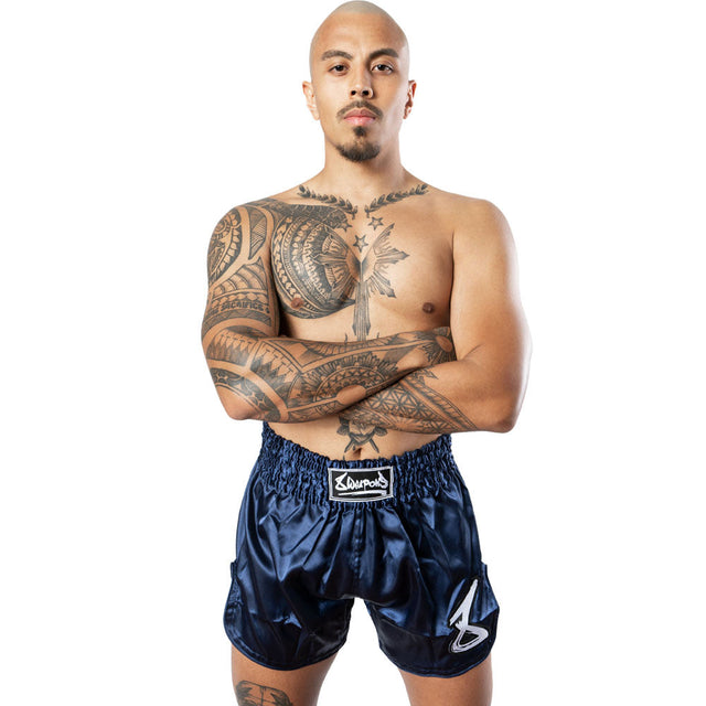Spodenki Muay Thai 8 WEAPONS Strike – Ciemnoniebieskie/Białe
